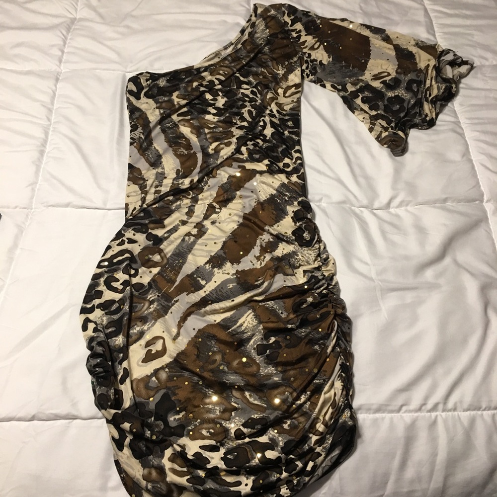 Dress - Picture 2 of 3
